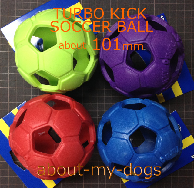 丈夫な穴あきサッカーボール10cm